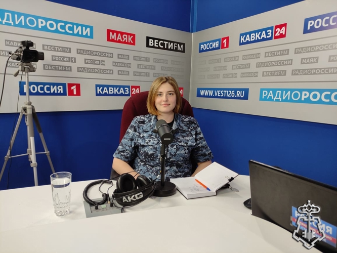 Офицеры Росгвардии рассказали в эфире радио о готовности школ Ставрополя к учебному году