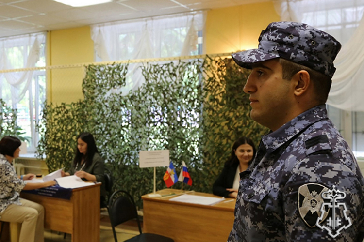 Росгвардейцы обеспечили правопорядок в Единый день голосования на Ставрополье
