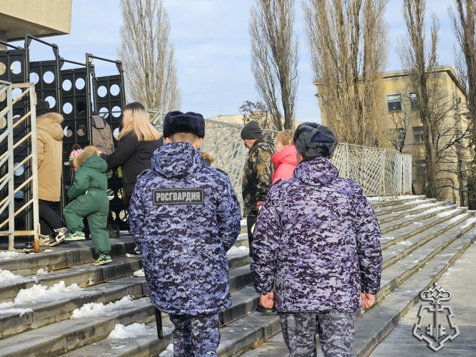Росгвардейцы обеспечили безопасность проведения Губернаторской елки в Ставрополе