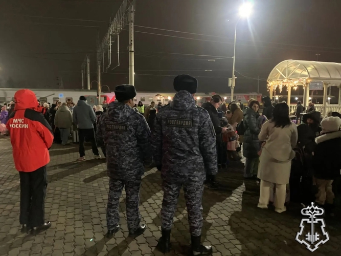 На Ставрополье росгвардейцы обеспечили безопасность отправления детей на Кремлёвскую ёлку