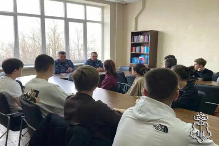 На Ставрополье росгвардейцы провели профориентационные встречи с молодежью