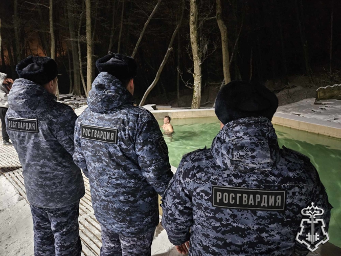 На Ставрополье росгвардейцы обеспечили безопасность в ходе празднования Крещения Господня