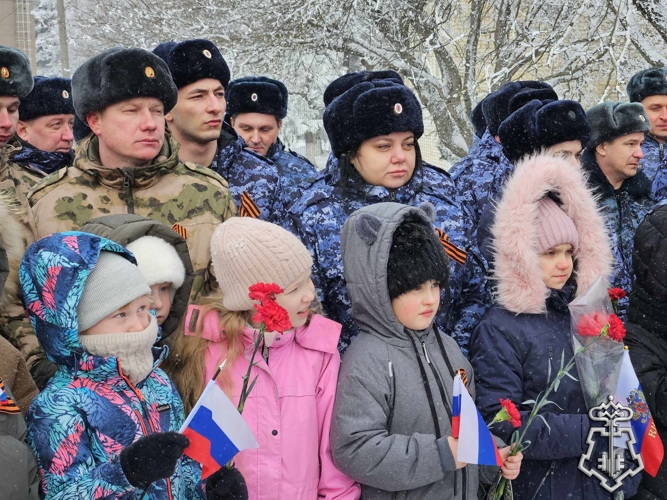 В Ставрополе росгвардейцы почтили память защитников Отечества в годовщину освобождения краевой столицы от немецкой оккупации