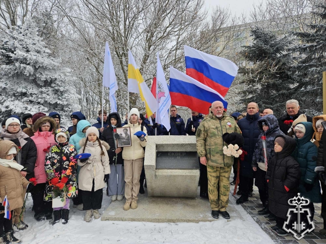 В Ставрополе росгвардейцы почтили память защитников Отечества в годовщину освобождения краевой столицы от немецкой оккупации