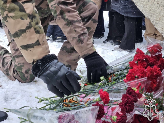 В Ставрополе росгвардейцы почтили память защитников Отечества в годовщину освобождения краевой столицы от немецкой оккупации