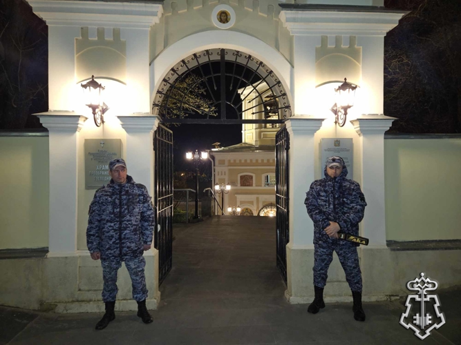 На Ставрополье росгвардейцы обеспечили безопасность праздничных богослужений в честь Рождества Христова