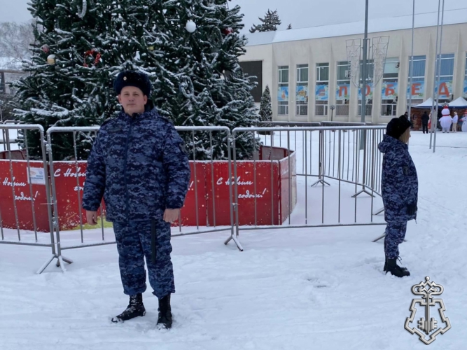 В новогоднюю ночь сотрудники Росгвардии обеспечили общественный порядок на Ставрополье