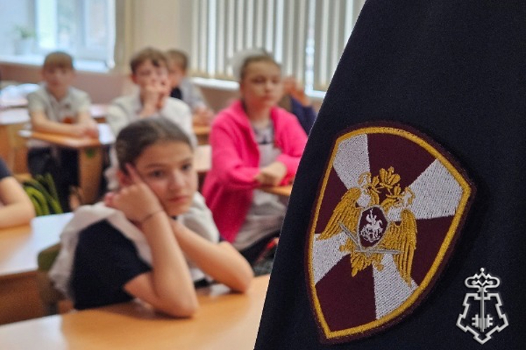В преддверии 10-летия Росгвардии сотрудники вневедомственной охраны Ставрополья провели серию мероприятий