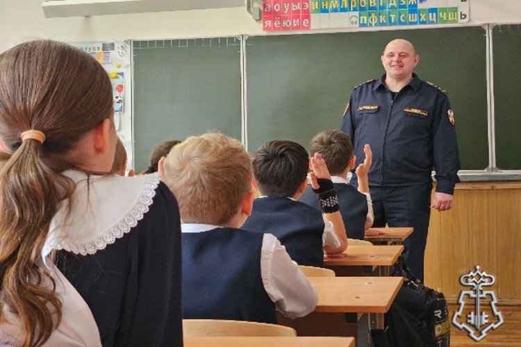 В преддверии 10-летия Росгвардии сотрудники вневедомственной охраны Ставрополья провели серию мероприятий