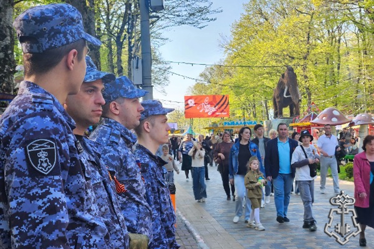 В день Победы росгвардейцы обеспечили безопасность граждан в Ставрополе