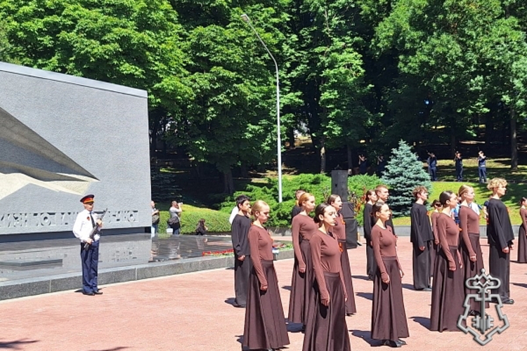 В Ставрополе сотрудники вневедомственной охраны приняли участие в мероприятиях, посвящённых Дню памяти и скорби
