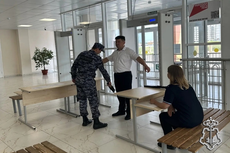 Росгвардейцы обеспечили безопасность выпускных вечеров на Ставрополье