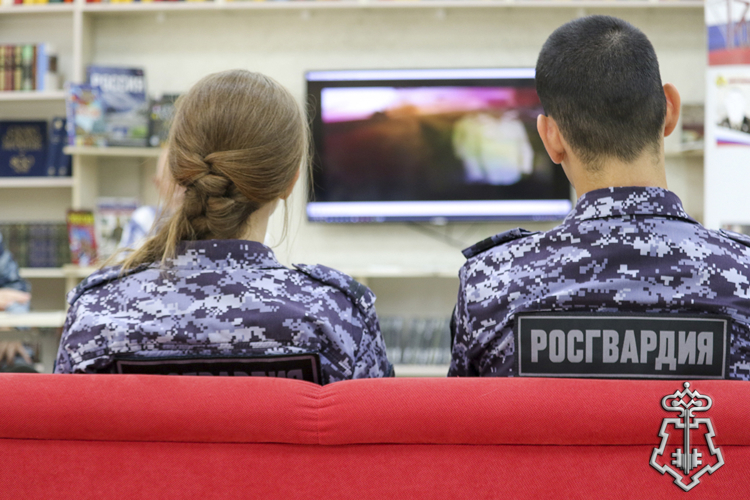 В Ставрополе росгвардейцы провели круглый стол, посвященный 84-й годовщине начала битвы за Кавказ