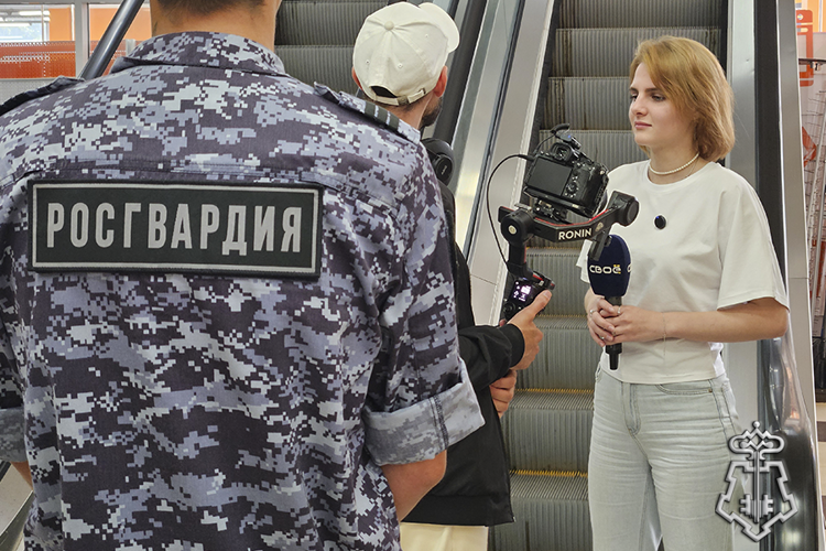 В Невинномысске росгвардейцы стали героями телесюжета о задержании преступника, находящегося в федеральном розыске