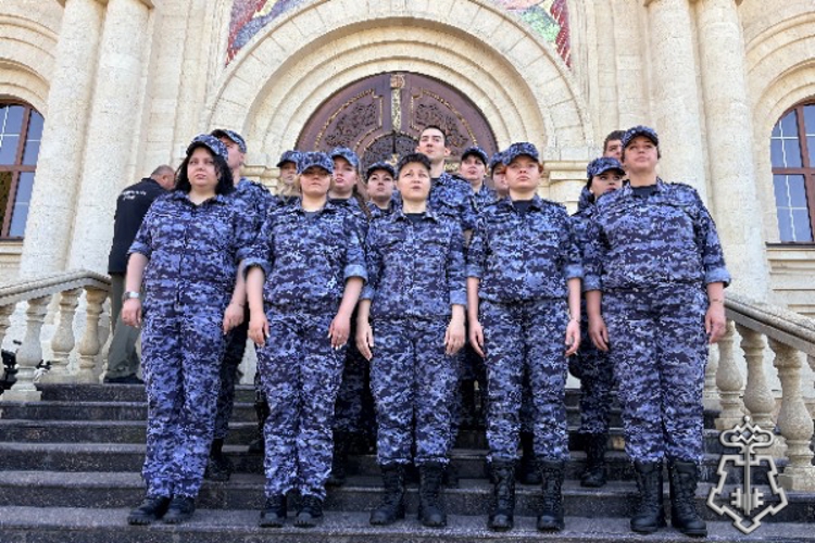 В День крещения Руси росгвардейцы приняли участие в праздничном богослужении в Ставрополе