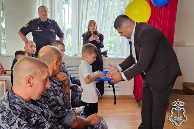 Ежегодная акция Росгвардии «Собери ребенка в школу» прошла на Ставрополье