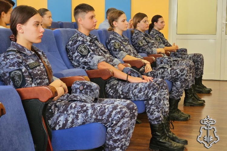 Росгвардейцы Ставрополя провели цикл просветительских встреч с молодежью в День борьбы с терроризмом