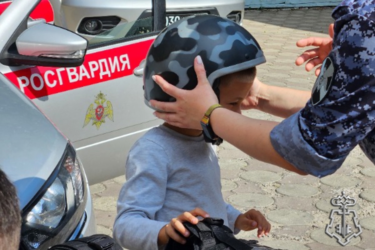 В Ставрополе росгвардейцы провели День открытых дверей 