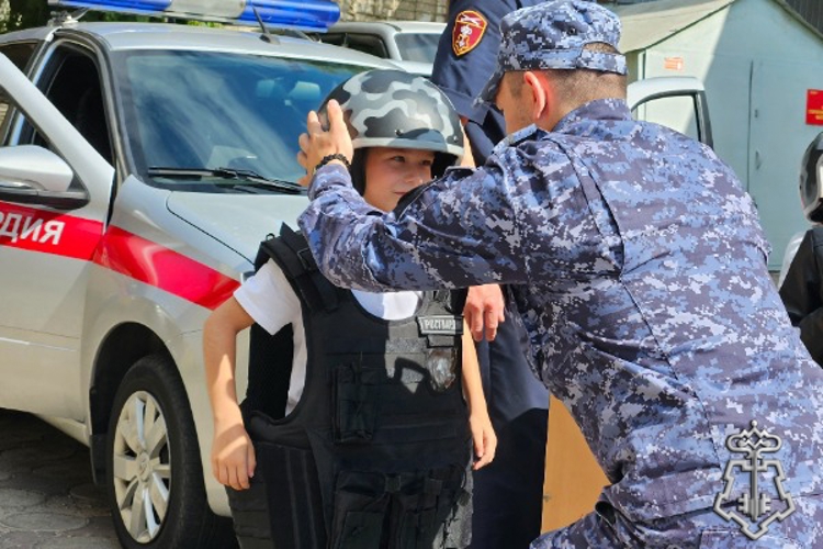 В Ставрополе росгвардейцы провели День открытых дверей 