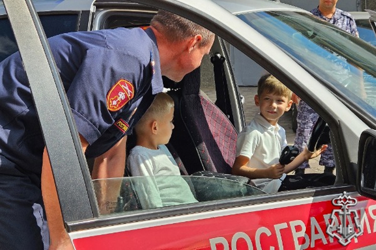 В Ставрополе росгвардейцы провели День открытых дверей 
