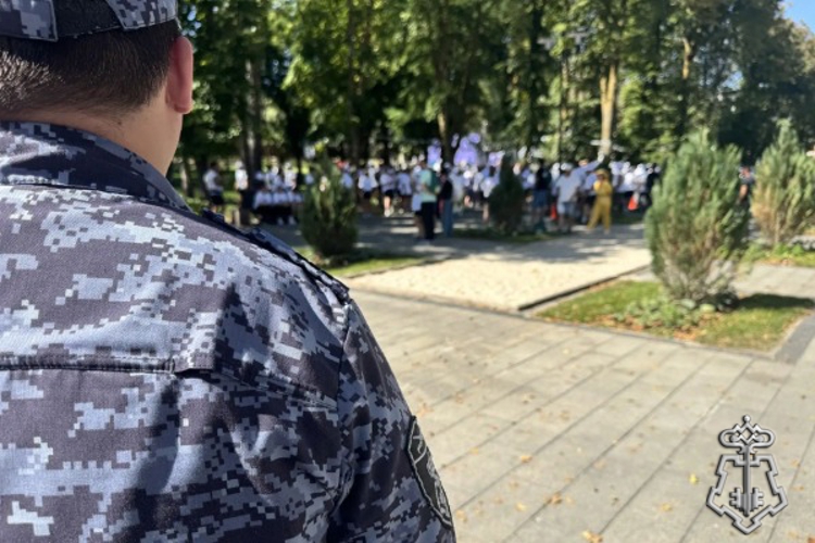 В Кисловодске сотрудники Росгвардии обеспечили безопасность во время празднования Дня города
